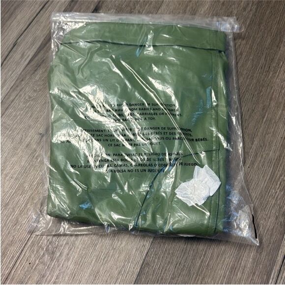 WeWoreWhat Green Faux Leather Short Overalls Small New with Tag - Picture 4 of 9